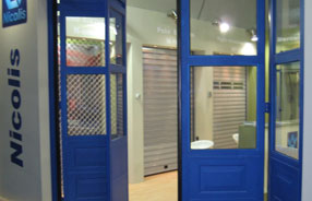 Sectional roof garage doors (lateral)