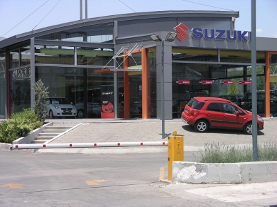 SUZUKI